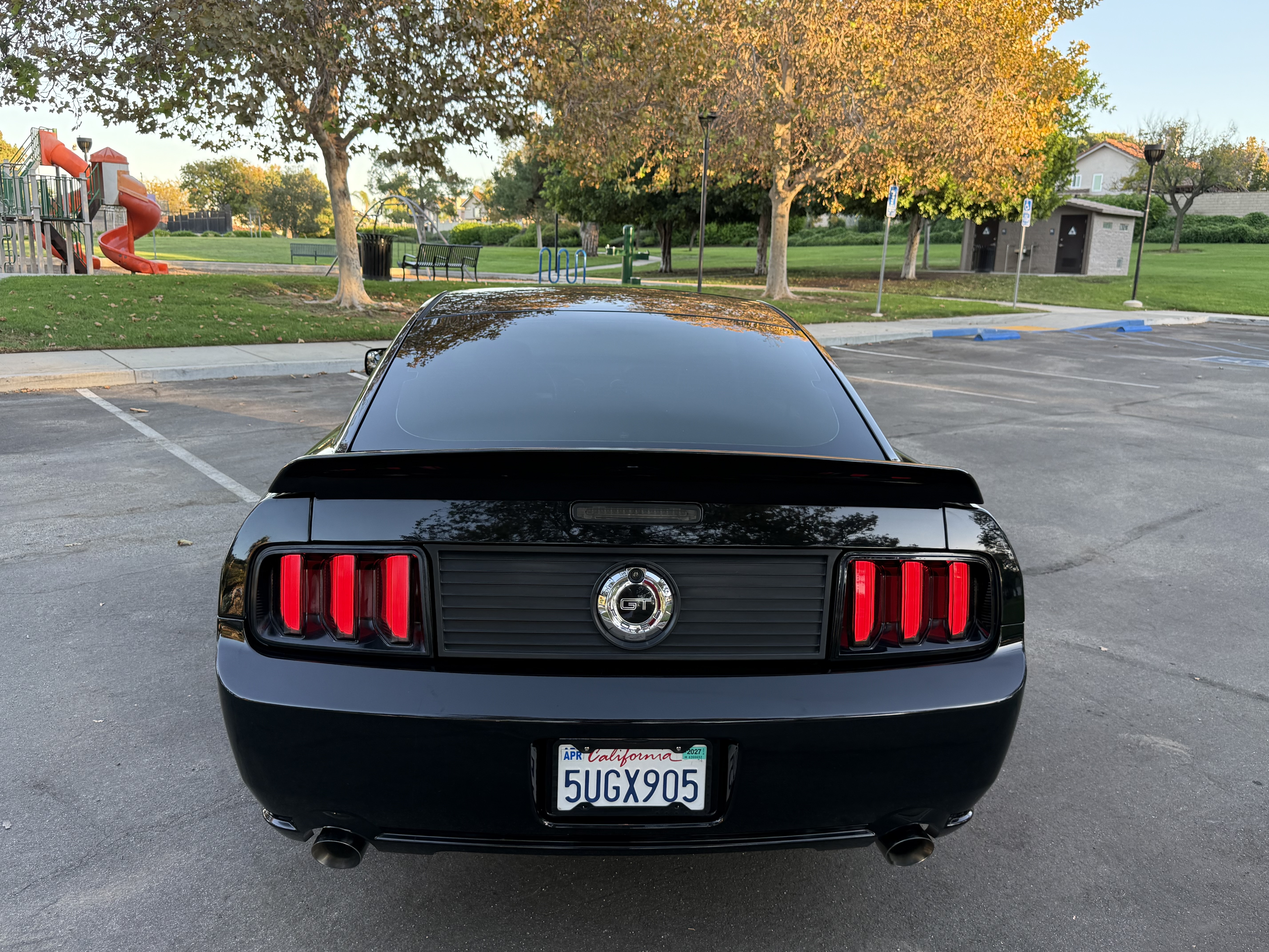 Used 2006 Ford Mustang GT Premium RWD image 10