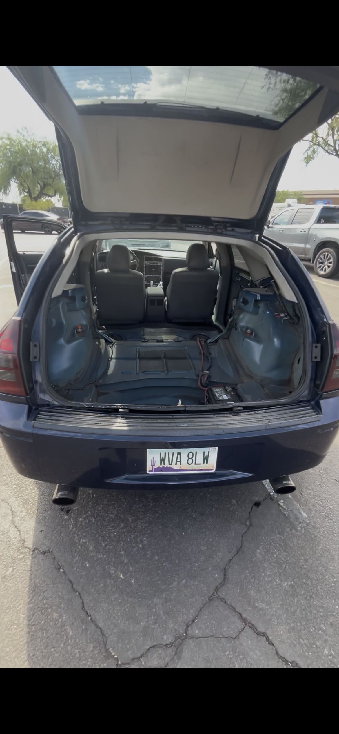 Used 2005 Dodge Magnum R/T w/ Convenience Group II RWD image 14