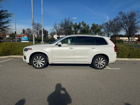 Used 2016 Volvo XC90 T6 Momentum w/ Protection Package Plus image 9