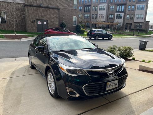 Used 2013 Toyota Avalon XLE image 1