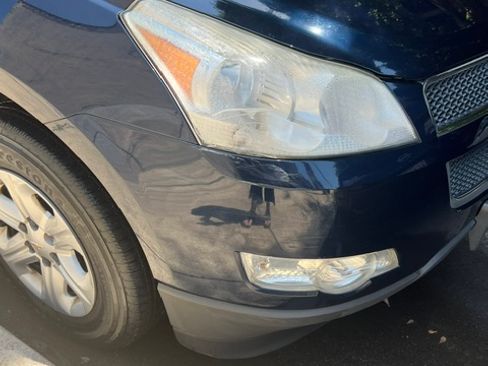 Used 2011 Chevrolet Traverse LS AWD/4WD image 10