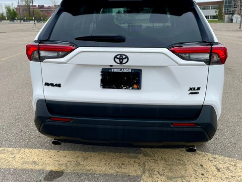 Used 2024 Toyota RAV4 XLE w/ Convenience Package AWD/4WD image 5