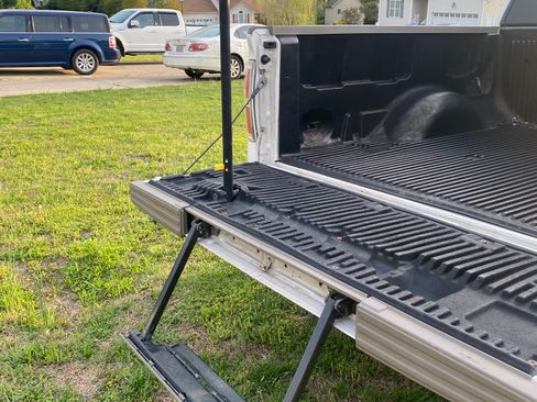 Used 2013 Ford F150 King Ranch w/ King Ranch Luxury Pkg AWD/4WD image 8