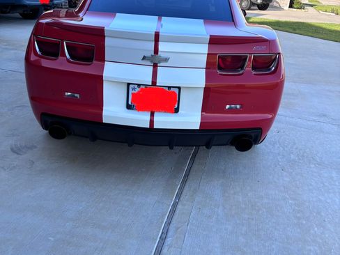 Used 2010 Chevrolet Camaro SS w/ Interior Accent Trim Package RWD image 10