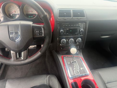 Used 2011 Dodge Challenger R/T RWD image 6