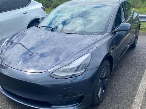 Used 2023 Tesla Model 3 Standard Range RWD image 1