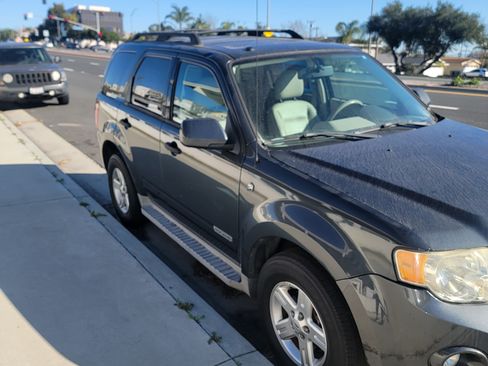 Used 2008 Ford Escape 2WD Hybrid image 2