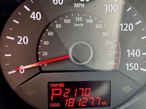 Used 2012 Kia Sorento LX w/ Convenience Pkg image 12