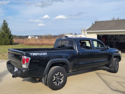 Used 2023 Toyota Tacoma TRD Off-Road image 4