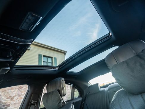 Used 2022 Mercedes-Benz S 500 4MATIC image 19