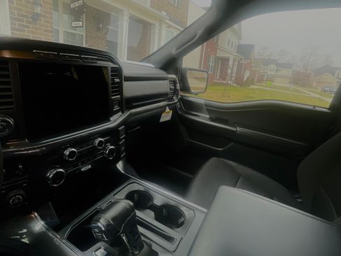 Used 2021 Ford F150 XLT w/ Equipment Group 302A High image 11