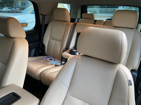 Used 2014 GMC Yukon SLE image 16