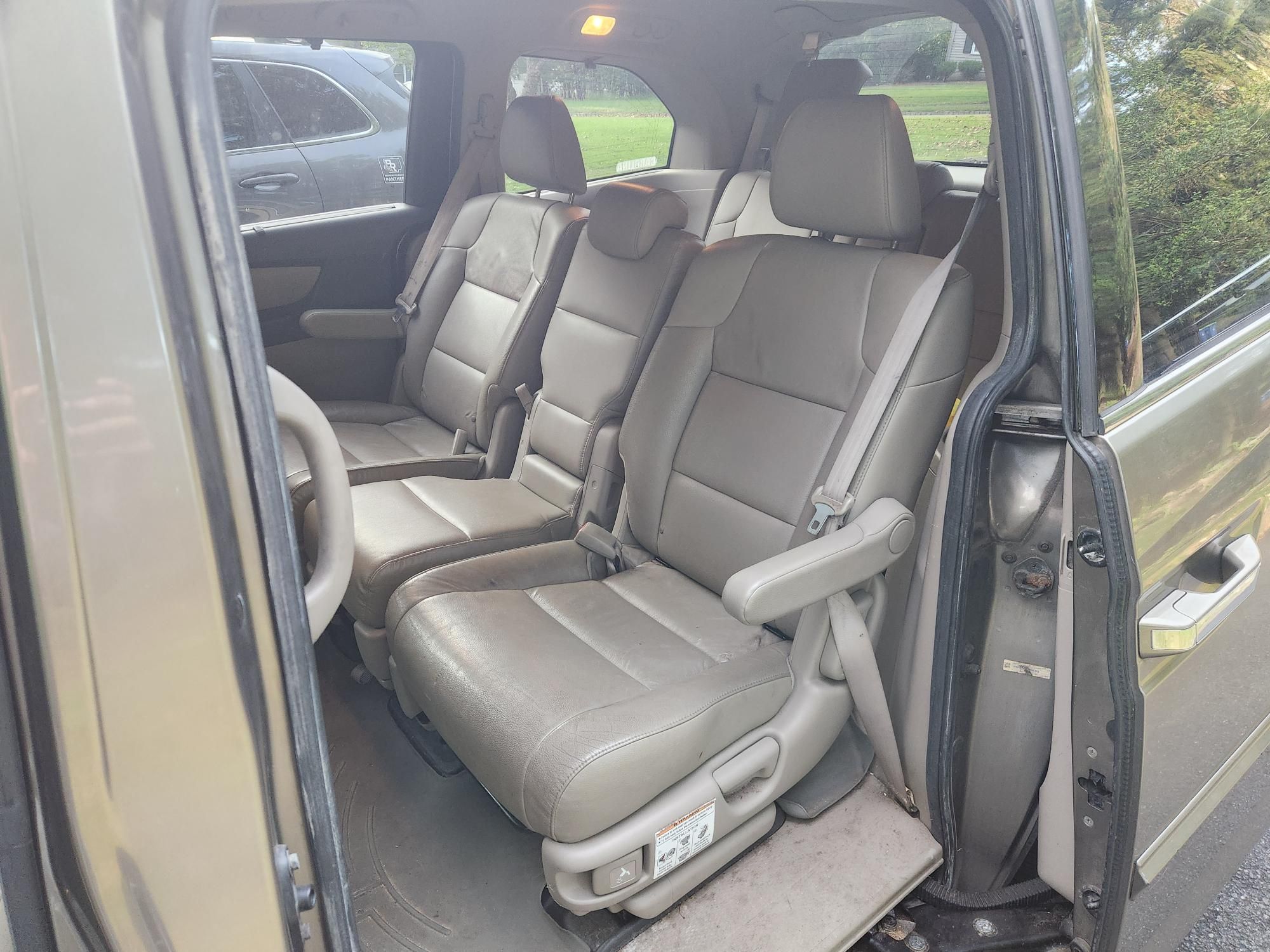 Used 2013 Honda Odyssey Touring image 8