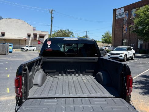 Used 2017 Ford F150 Raptor w/ Equipment Group 802A Luxury AWD/4WD image 8