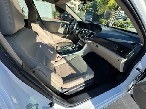 Used 2014 Honda Accord EX-L image 26