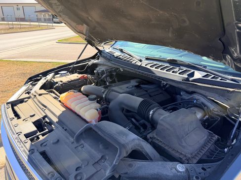 Used 2018 Ford F150 Platinum w/ Equipment Group 701A Luxury image 13