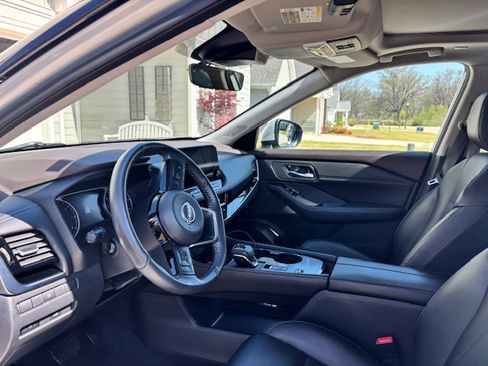 Used 2022 Nissan Rogue SL w/ SL Premium Package image 11