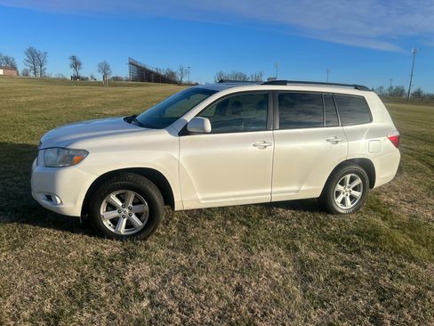 Used 2010 Toyota Highlander SE image 5