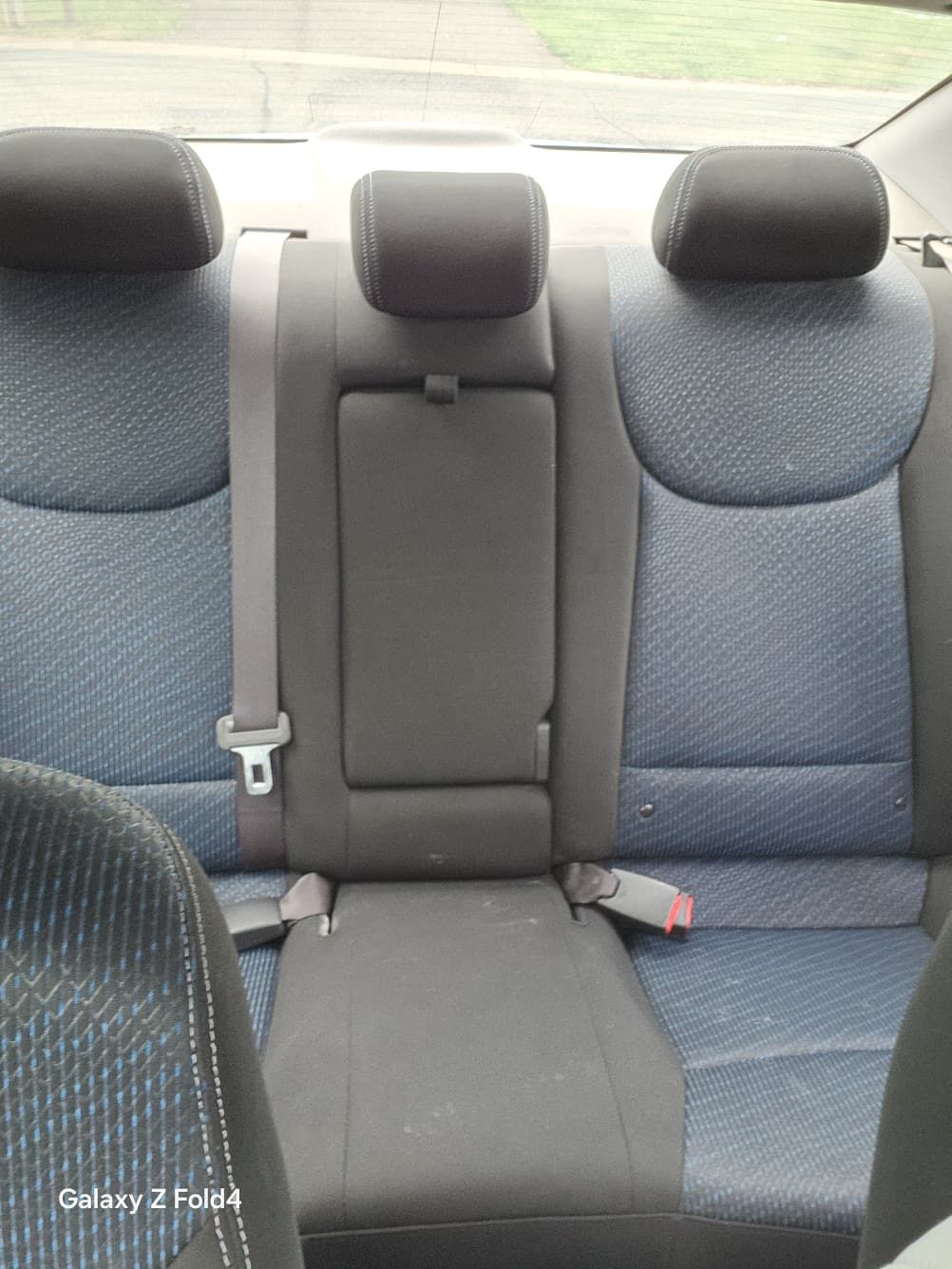 Used 2013 Hyundai Elantra FWD image 6