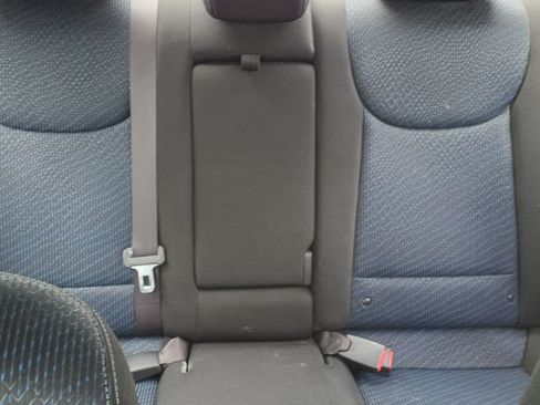 Used 2013 Hyundai Elantra FWD image 6