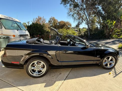 Used 2006 Ford Mustang GT Premium image 5