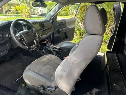 Used 2023 Toyota Tacoma SR RWD image 11