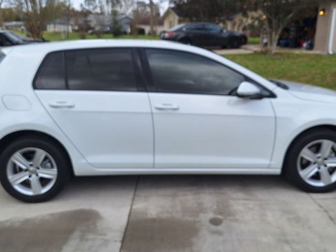 Used 2017 Volkswagen Golf Wolfsburg Edition image 4