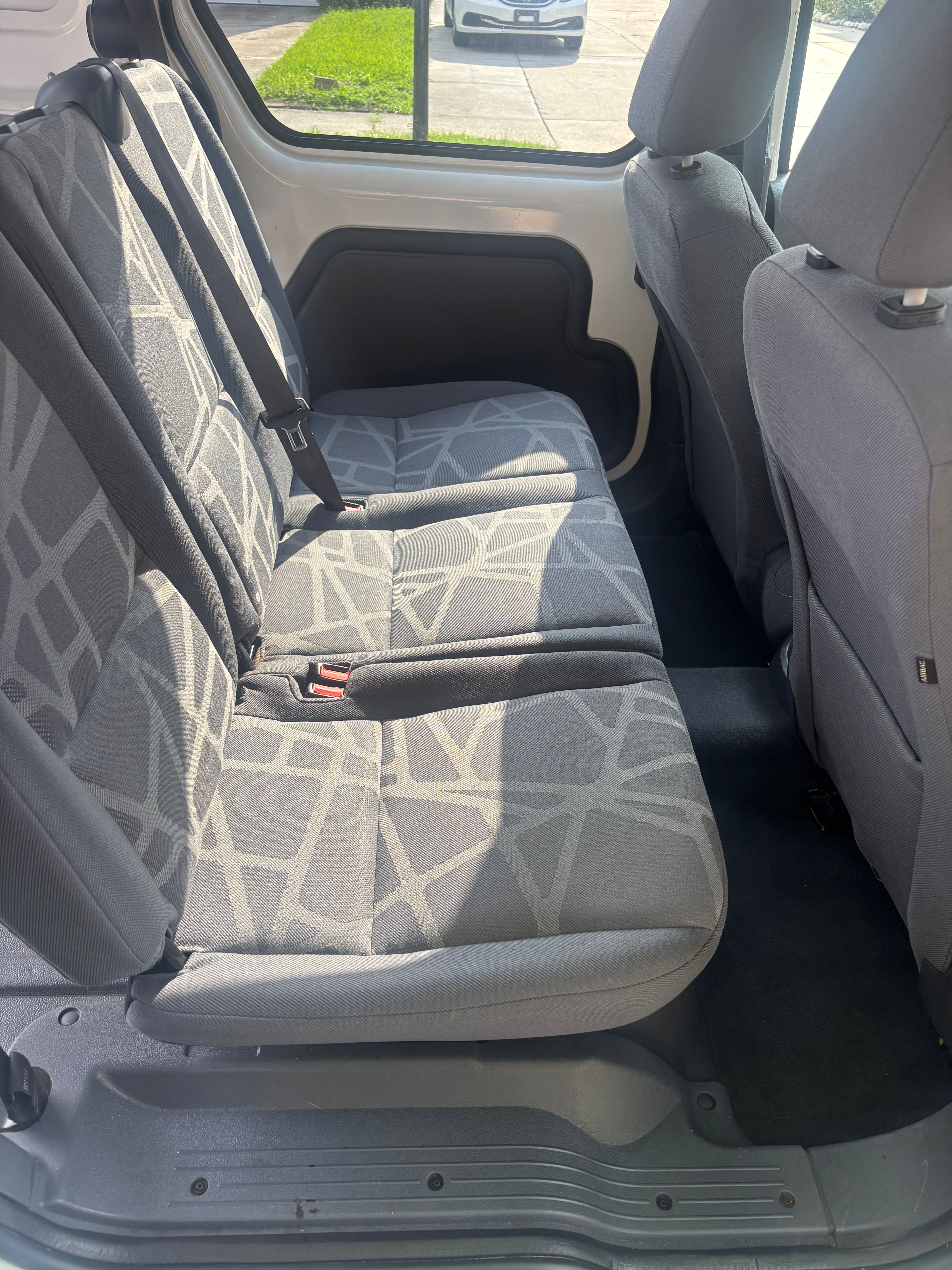 Used 2013 Ford Transit Connect XLT FWD image 2