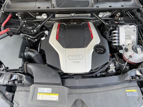 Used 2018 Audi SQ5 Premium Plus w/ S Sport Package image 29