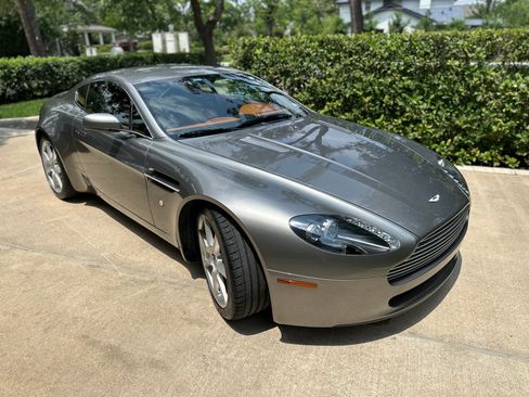 Used 2008 Aston Martin V8 Vantage Coupe RWD image 2