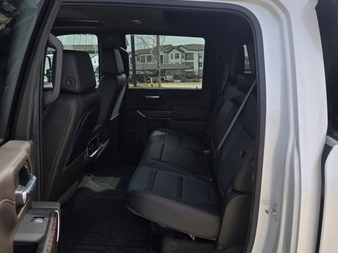 Used 2023 GMC Sierra 3500 Denali w/ Technology Package image 13