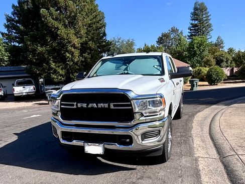 Used 2020 RAM 2500 Tradesman AWD/4WD image 4