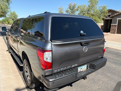 Used 2017 Nissan Titan SV RWD image 6