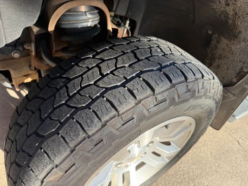 Used 2019 Chevrolet Silverado 1500 LT w/ All Star Edition image 25