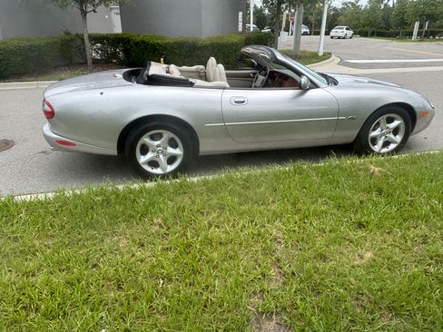 Used 2000 Jaguar XK8 Convertible image 5