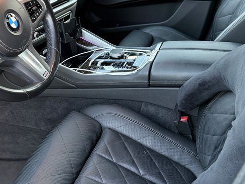 Used 2024 BMW X6 xDrive40i w/ Premium Package image 2