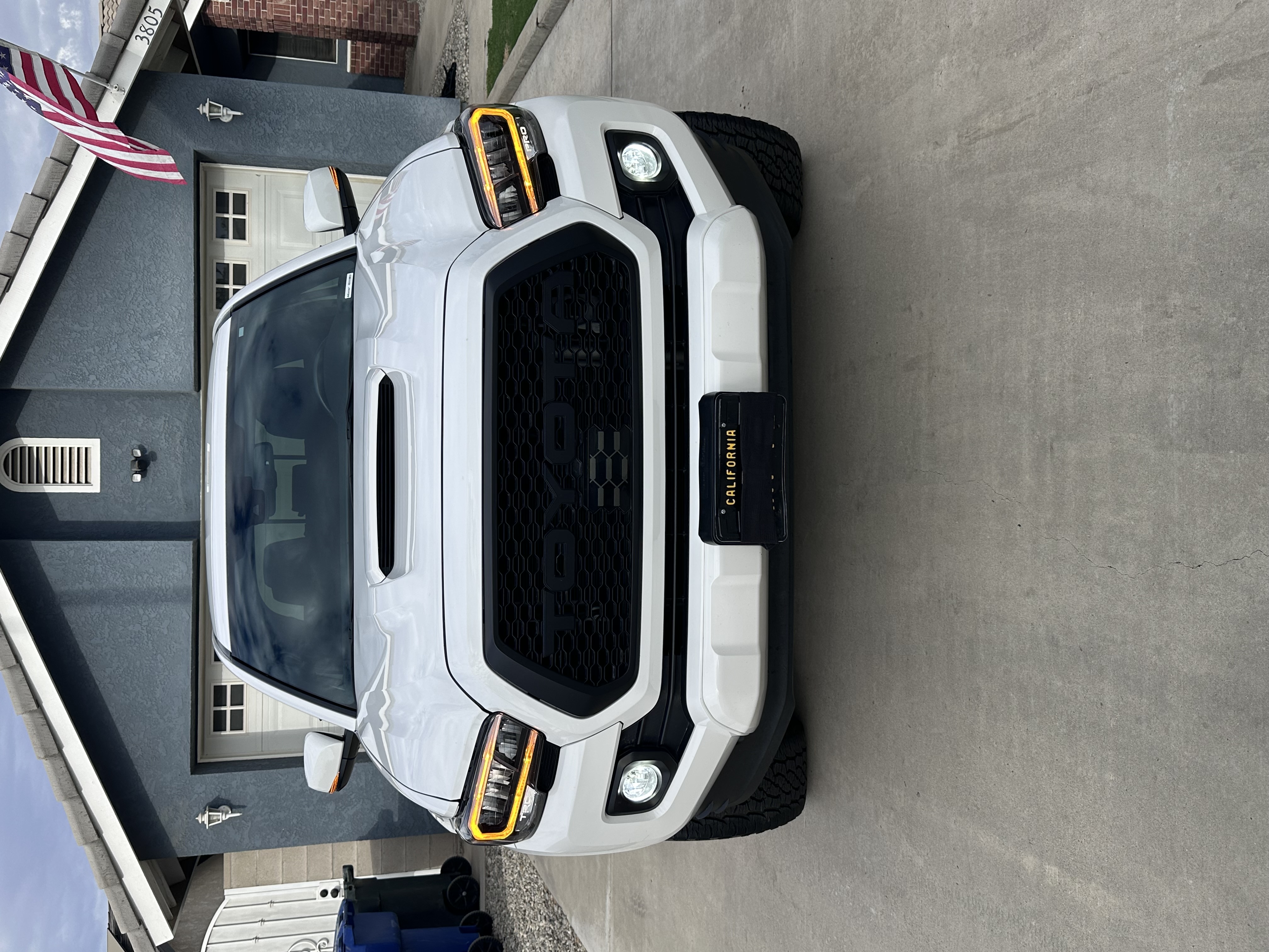 Used 2021 Toyota Tacoma TRD Sport w/ Technology Package RWD image 5