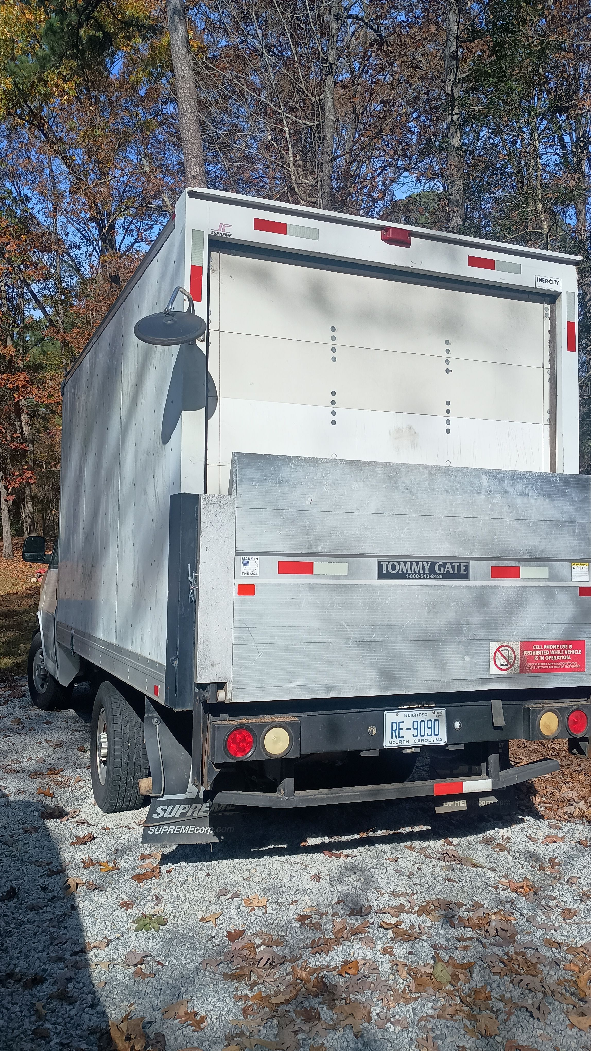 Used 2016 Chevrolet Express 3500 RWD image 4