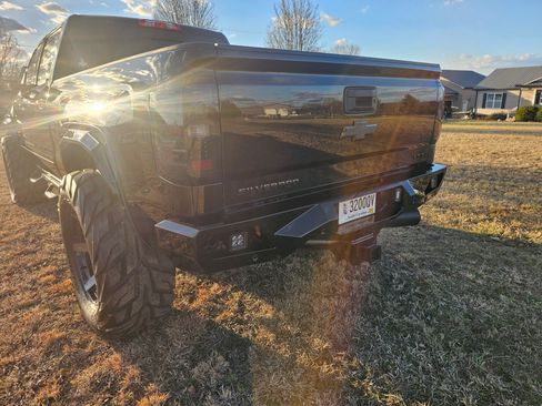 Used 2018 Chevrolet Silverado 2500 LTZ w/ Duramax Plus Package image 12
