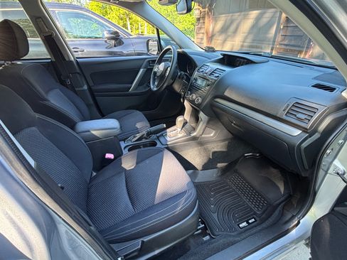 Used 2015 Subaru Forester 2.5i Premium w/ All-Weather Package AWD/4WD image 11