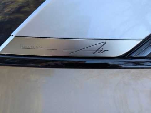 Used 2022 Lucid Air Dream Edition image 19