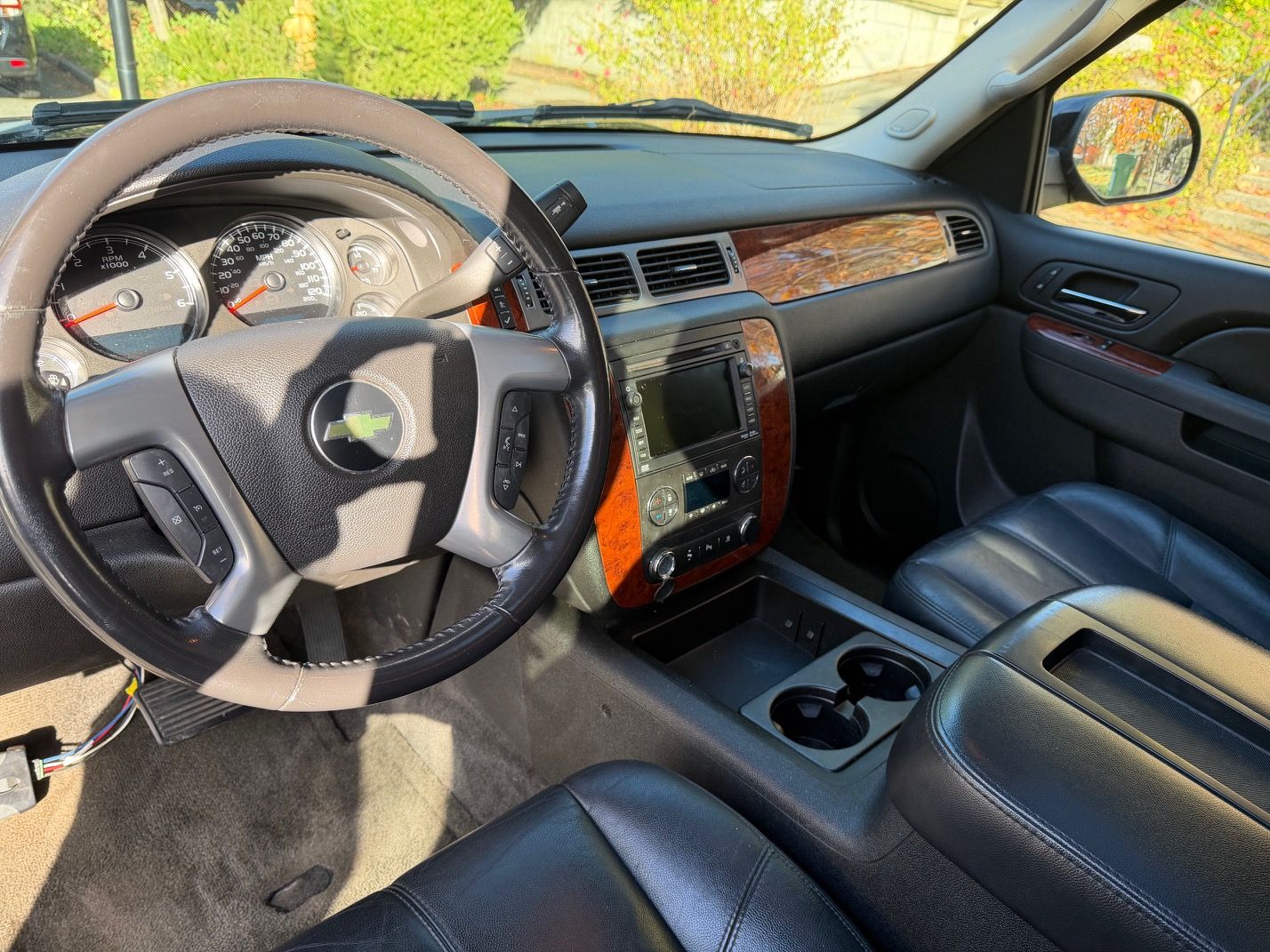 Used 2011 Chevrolet Tahoe LT AWD/4WD image 6