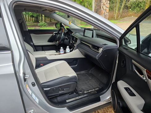 Used 2018 Lexus RX 450hL Premium w/ Premium Package image 15