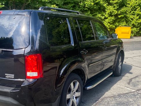 Used 2012 Honda Pilot Touring image 2