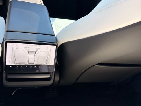 Used 2026 Tesla Model Y Long Range RWD image 20