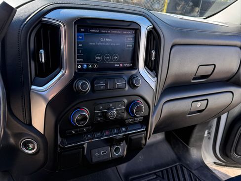 Used 2020 Chevrolet Silverado 1500 LT w/ All-Star Edition image 10