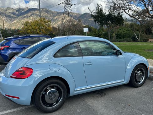 Used 2013 Volkswagen Beetle 2.5 image 18