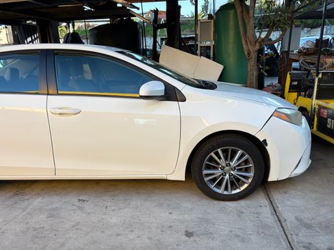 Used 2014 Toyota Corolla LE image 9