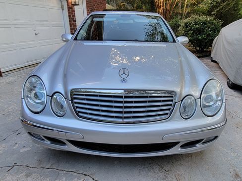Used 2005 Mercedes-Benz E 500 Sedan image 18