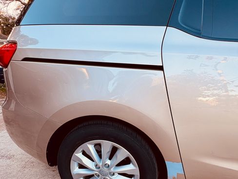 Used 2015 Kia Sedona EX w/ EX Premium Package image 12